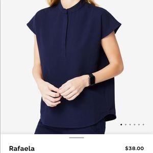 Figs Scrub Top Navy size Large